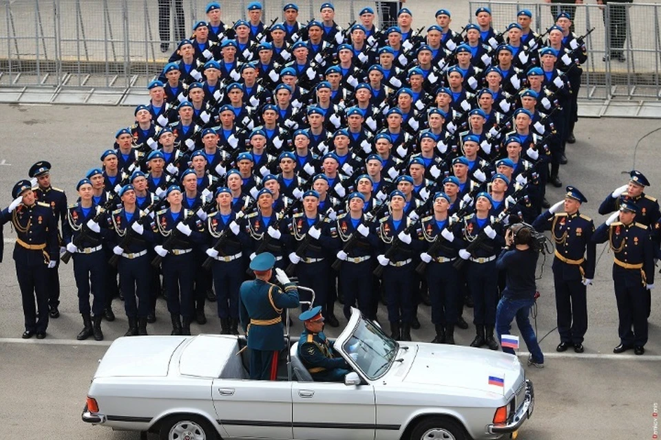 В прошлом году в параде Победы приняли участие 2,5 тысячи военнослужащих