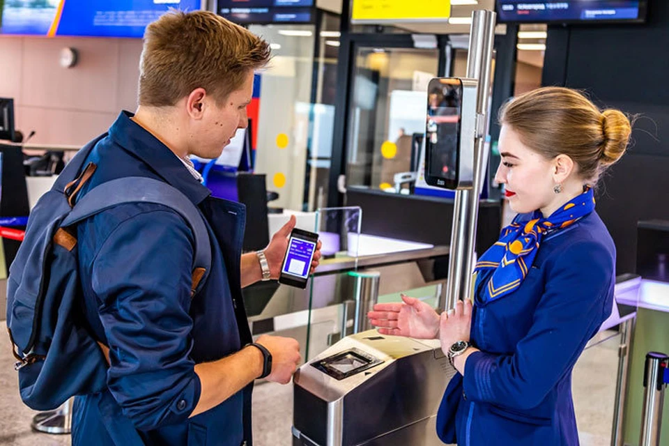 В аэропорте "Шереметьево" начали обслуживать пассажиров с электронными посадочными талонами на внутренних воздушных линиях. Фото: пресс-служба Шереметьево