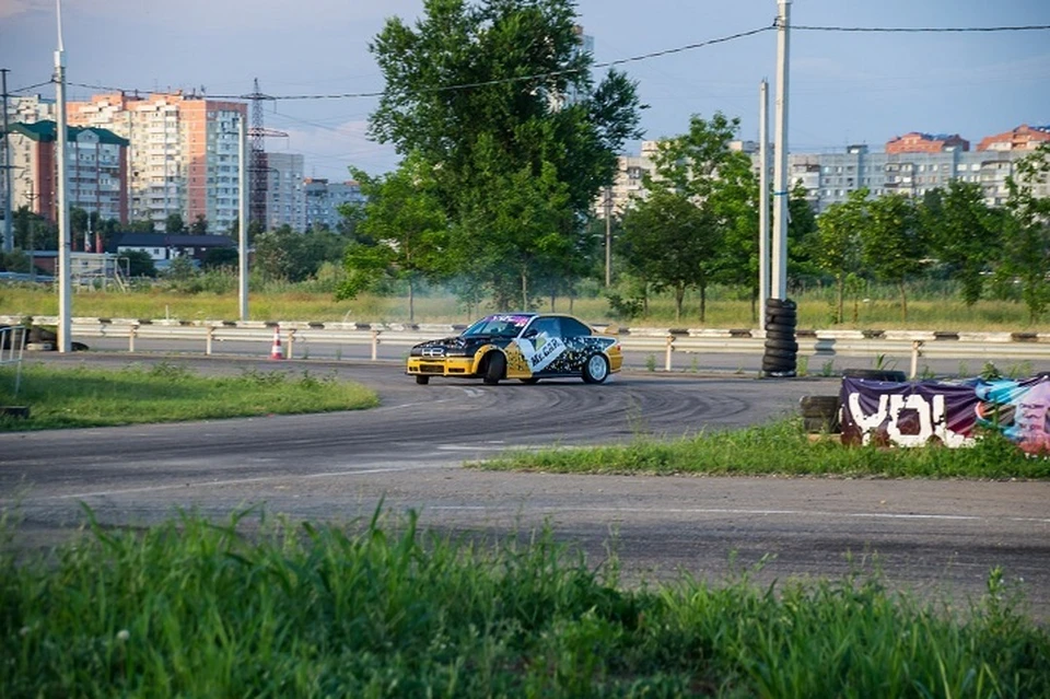 Спортсмены продолжают готовиться к соревнованиям по авто- и мотоспорту. Фото: Роман Любименко.