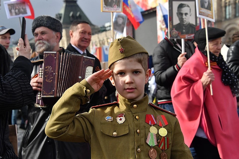 «Все о той весне» - конкурс детских рисунков ко Дню Победы