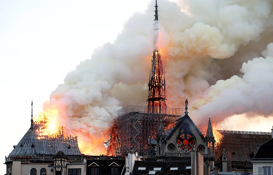 Пожар в главном соборе Парижа вспыхнул вечером 15 апреля.