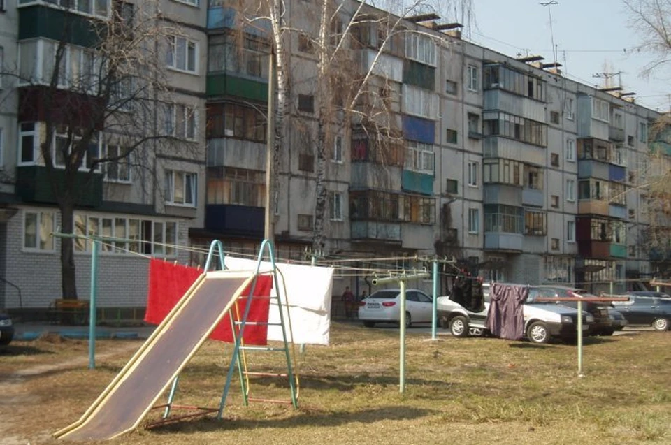 Уже вторая "брежневка" в Курске "пошла по швам"
