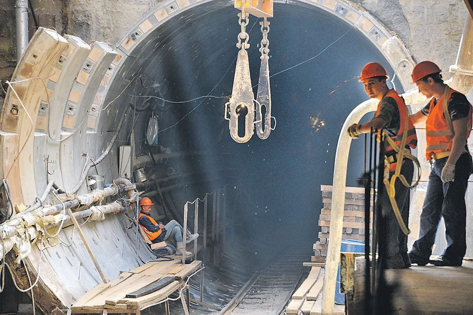 Коммунарская линия будет трассой глубокого заложения, поезда поедут по тоннелям на глубине 30 метров и более.