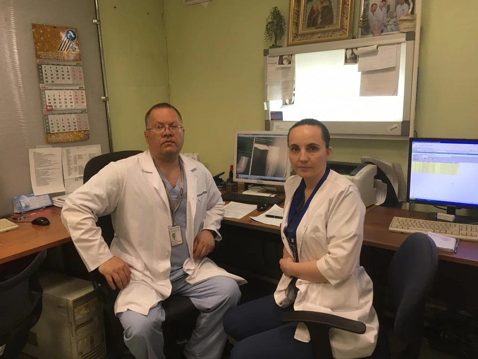 Дмитрий Рыжиков, заведующий отделением детской ортопедии и Елена Губина, главный врач НИИТО имени Цивьяна.