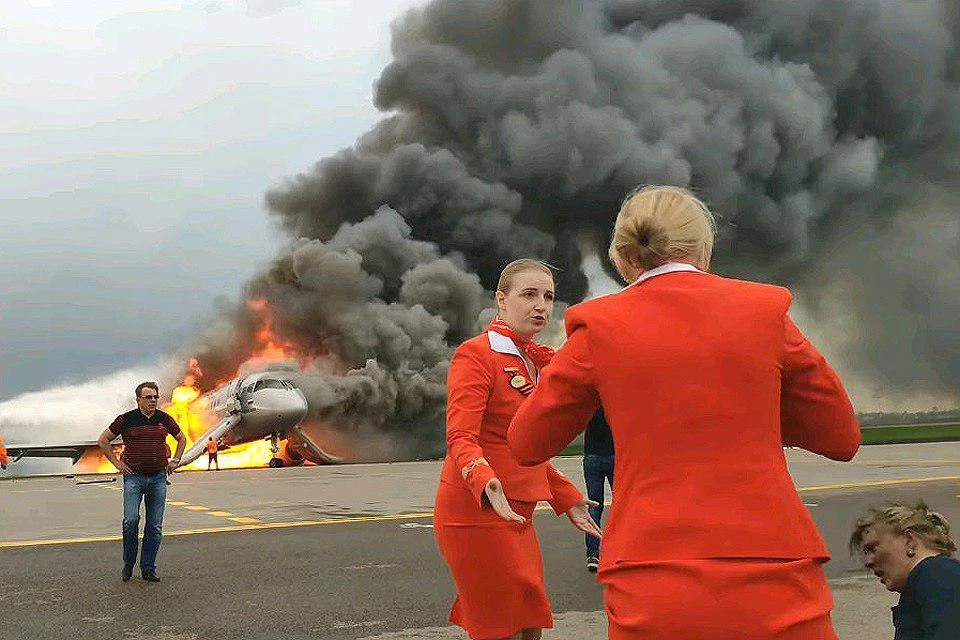 5 мая 2018 г. Катастрофа SSJ 100 В Шереметьеве. Крушение Суперджет 100 в Шереметьево. Катастрофа в Шереметьево Суперджет. Сухой Суперджет 100 Шереметьево пожар.