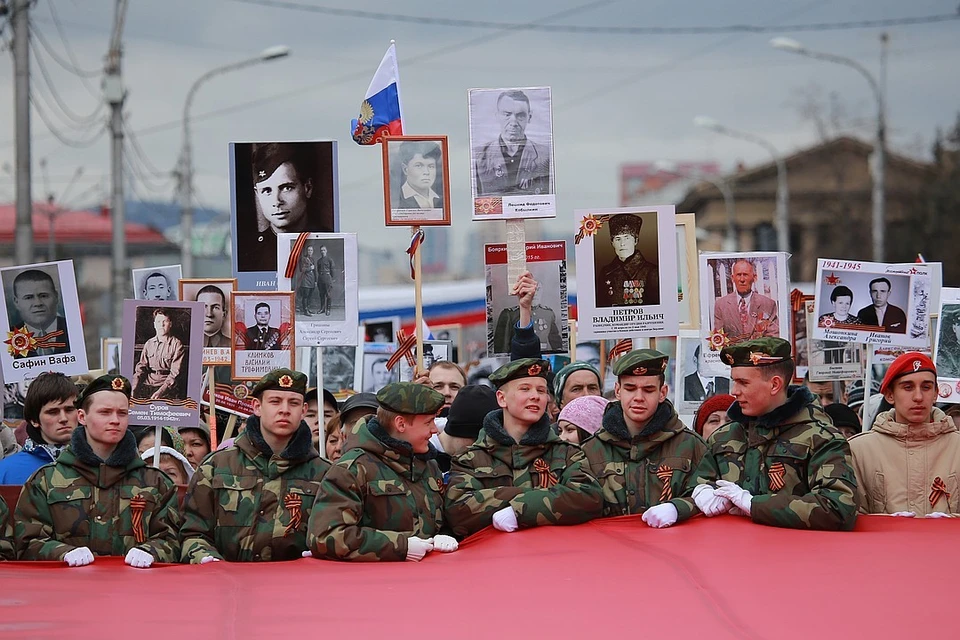 Тысяч ростовчан встанут в Бессмертный полк, укрепляя память поколений.