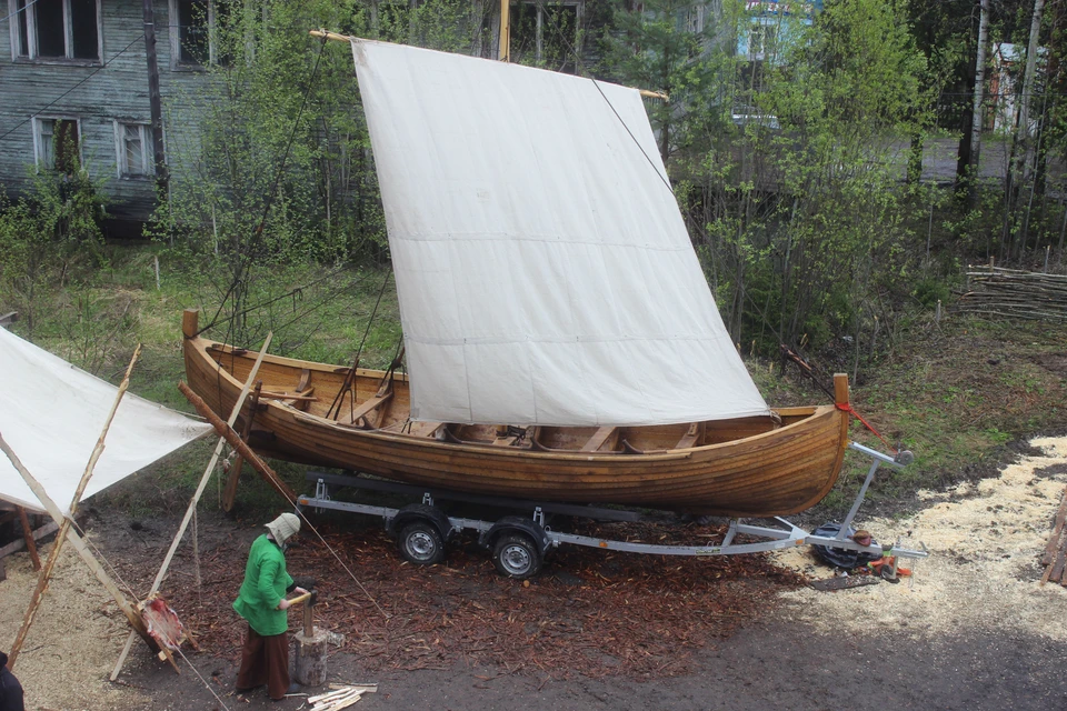 Корабль — реплика средневековой древнерусской ладьи — построили в Петрозаводске на верфи деревянного судостроения «Варяг»