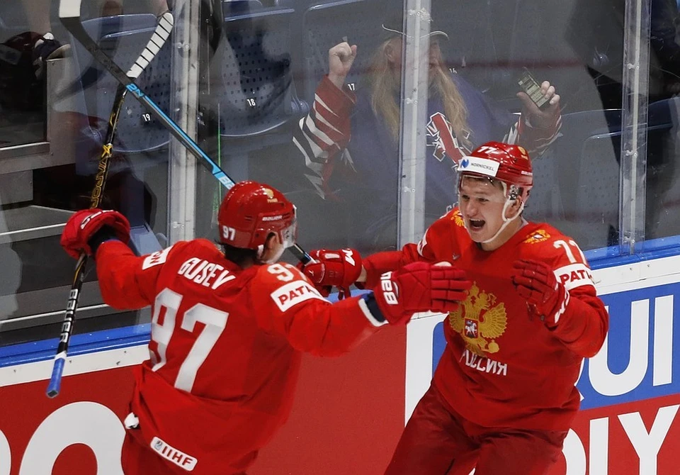 Россия победила США на чемпионате мира по хоккею 4:3 и вышла в полуфинал