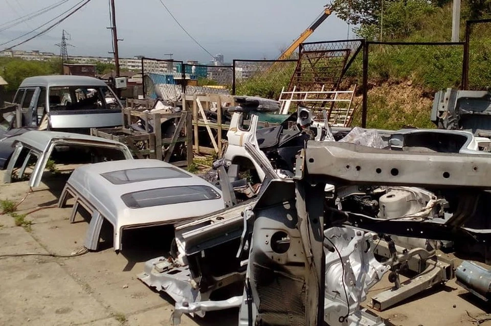 Злоумышленники угрожают разобрать авто приморцев на детали