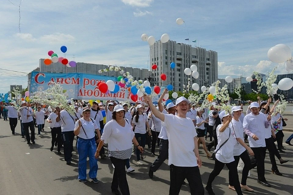 Праздничное шествие, «Амурские волны» и салют под музыку: программа мероприятий на День города Хабаровска 2019