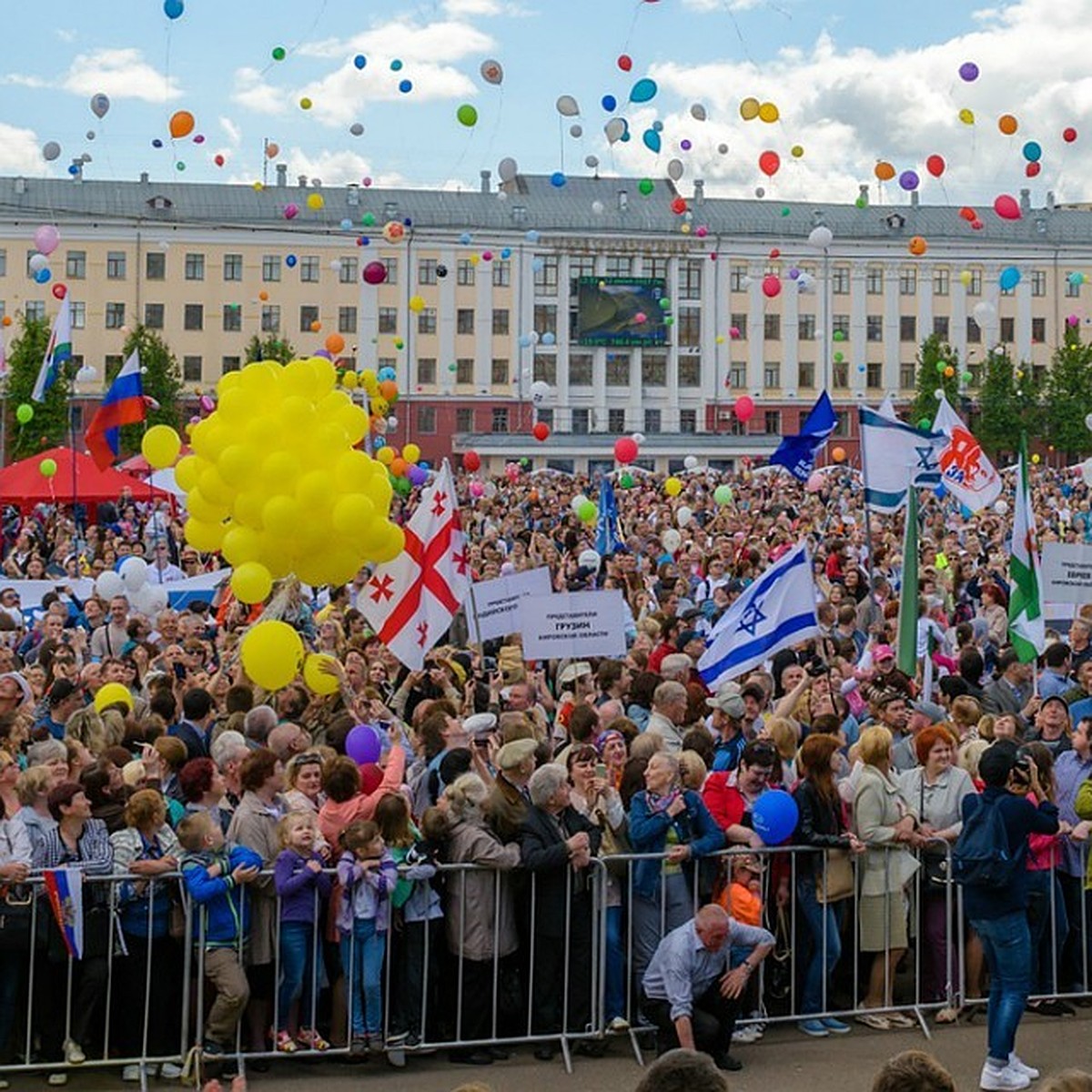 Афиша на День города в Кирове 2019: на юбилее выступят МакSим, Burito и  Юлианна Караулова - KP.RU