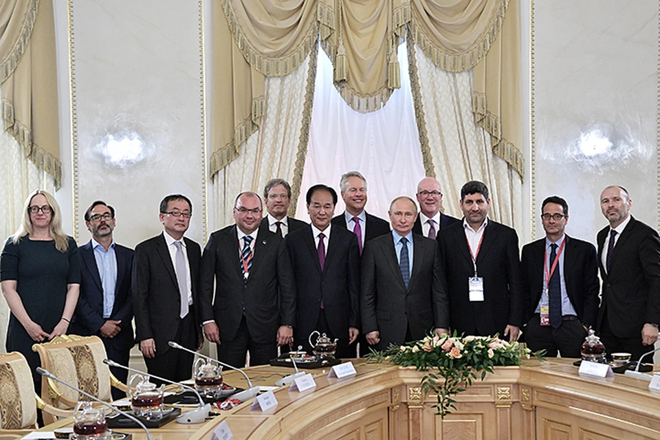 Владимир Путин провел встречу с руководителями международных информационных агентств