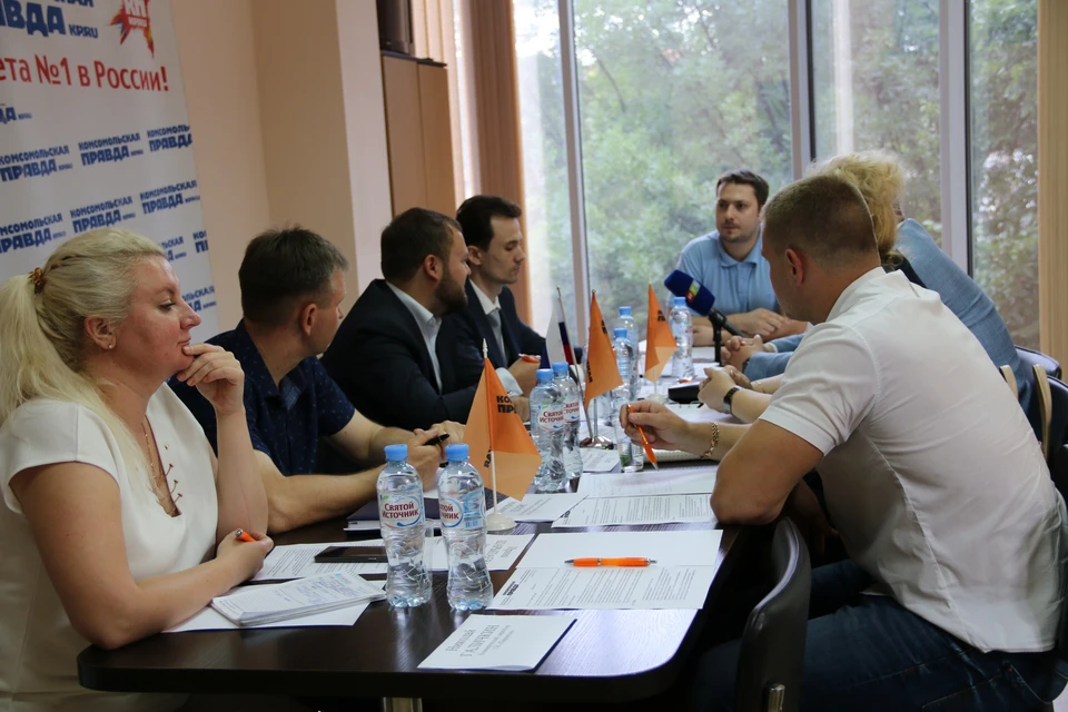 "Комсомолка" организовала «круглый стол» с участием застройщиков, представителей правительства Крыма и специалистов, чтобы разобраться в изменениях строительного законодательства.