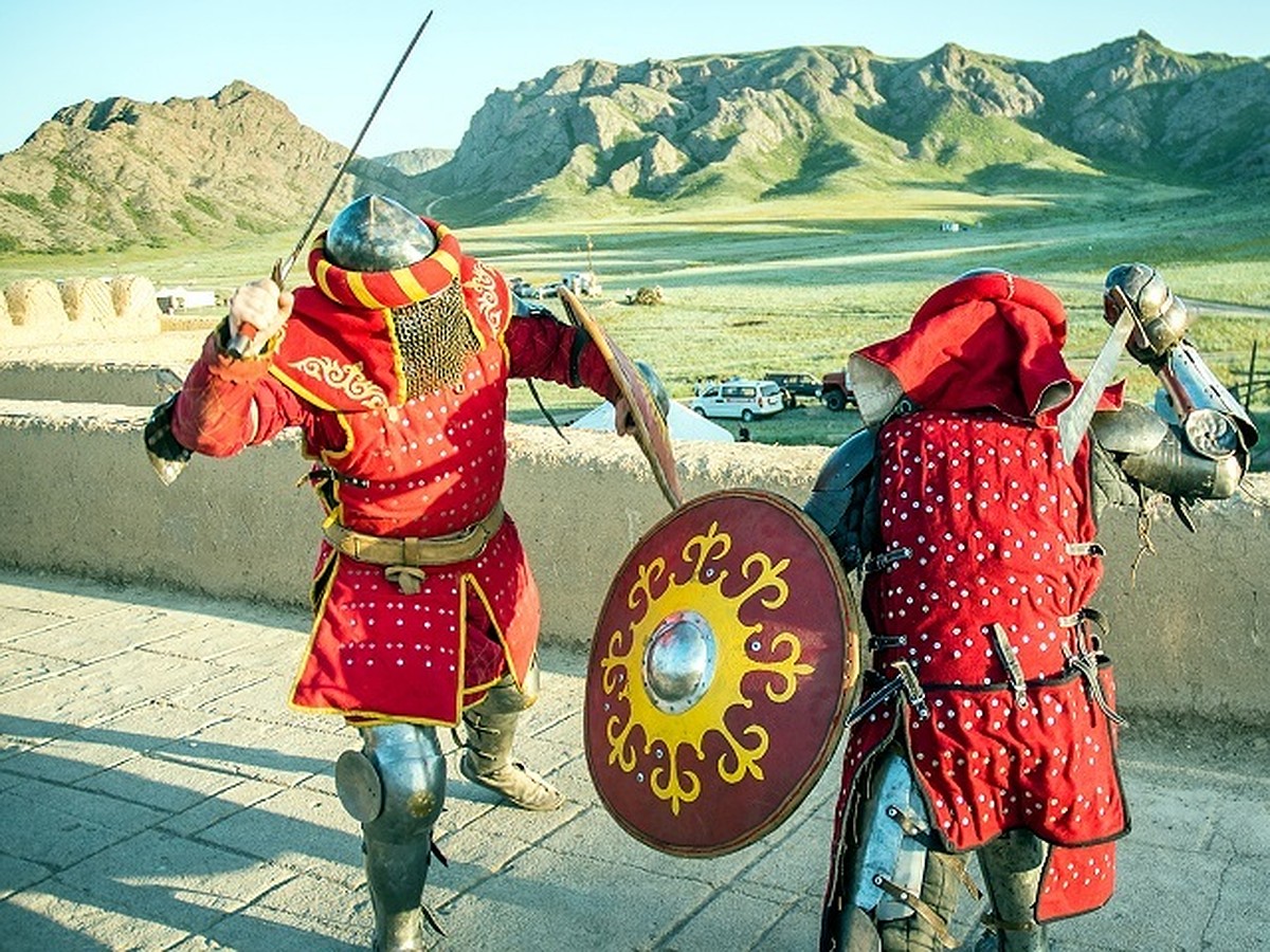 Ішінде спермы бар порнороликтерді жақыннан қараңыз