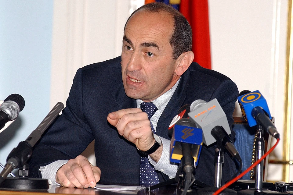 Роберт Кочарян руководил Арменией 10 лет, с 1998 по 2008 г.