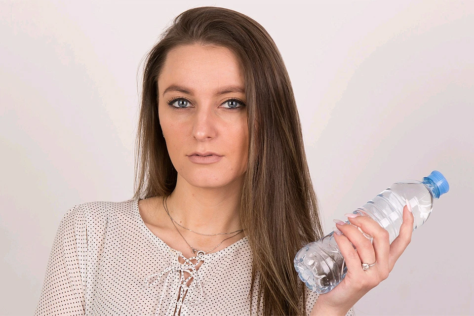 В России от 25 до 30 процентов, а в некоторых регионах и до 80 процентов бутылированной воды - контрафакт.