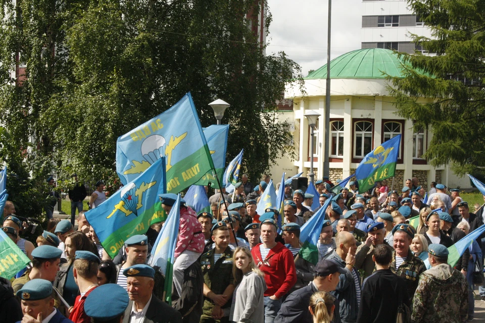 В Кирове прошли праздничные мероприятия в честь дня ВДВ