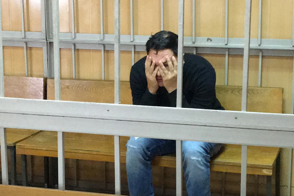 Когда Гареева привезли в суд, где решался вопрос о его аресте, больше всего он переживал, как выглядит.