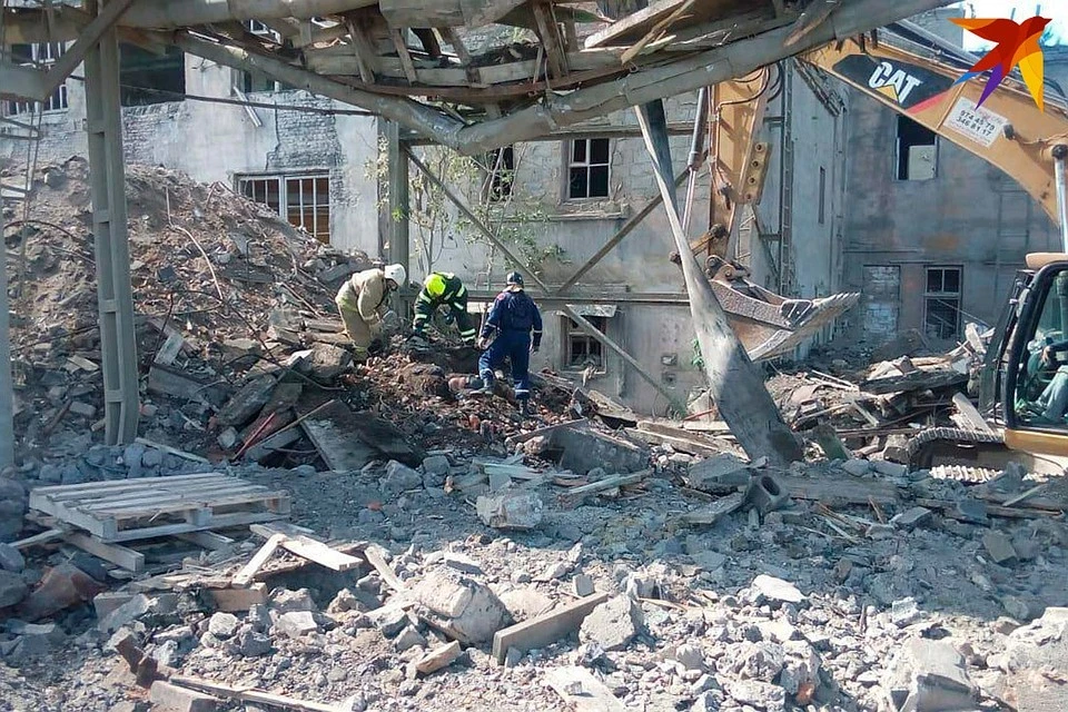 В Волхове Ленобласти обрушилось здание во время сноса
