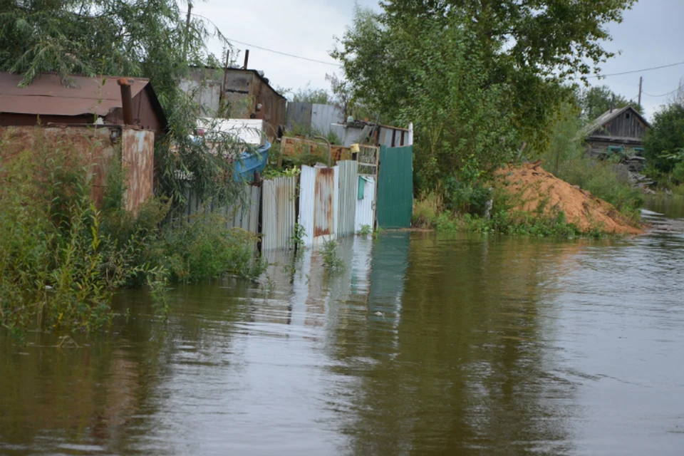 Очередная порция дождей усугубит и без того неблагополучную паводковую ситуацию в Комсомольске