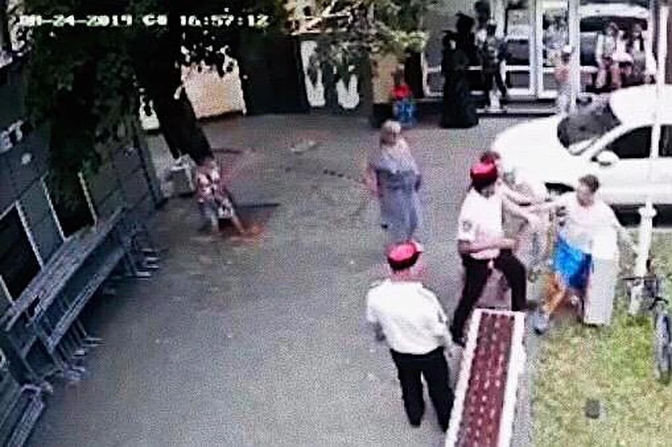 Казаки избили жителя города