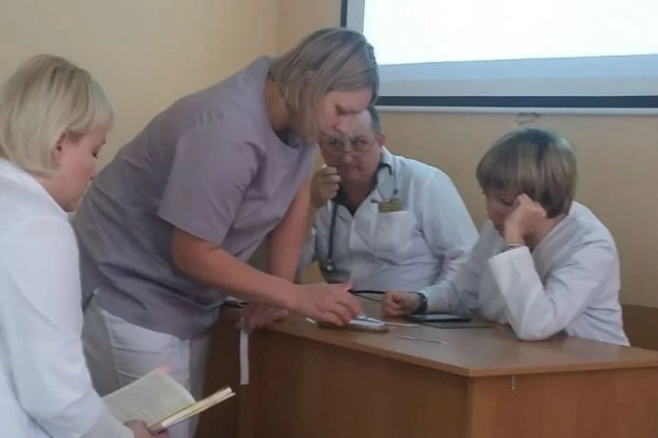 Врачи обсудили в каких ситуациях стоит назначать антибиотики, а в каких лучше назначить другое лечение Фото: krasgkb20.ru
