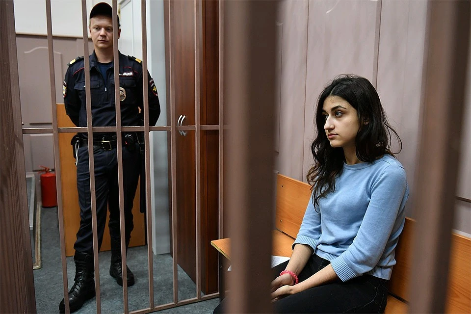 Крестина Хачатурян в Басманном суде Москвы