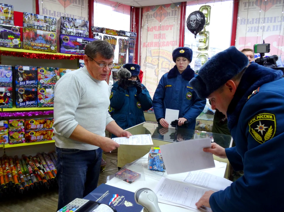 Покупать пиротехнику рекомендуют только в магазинах