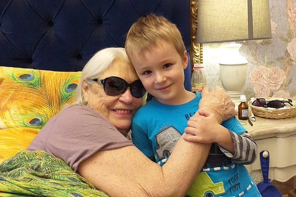 Лидия Николаевна с правнуком Славиком. Фото сделала Ольга Шукшина несколько дней назад у Лидии Николаевны дома.