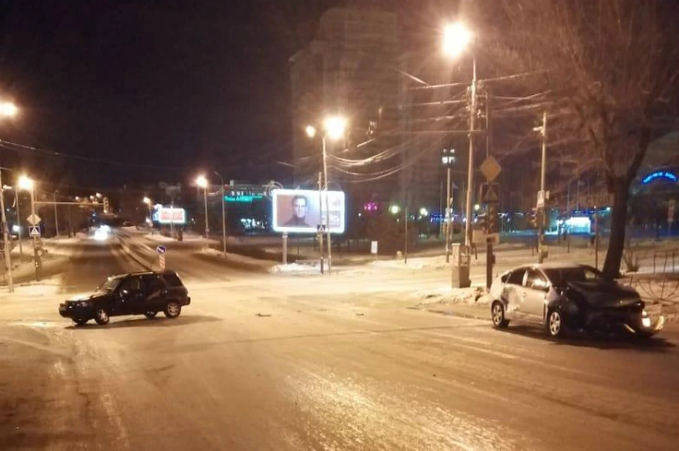 Два пассажира пострадали из-за ошибки водителя в Хабаровске