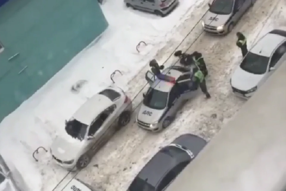 В ней принимали участие несколько экипажей ДПС. фото: Instagram @police_perm