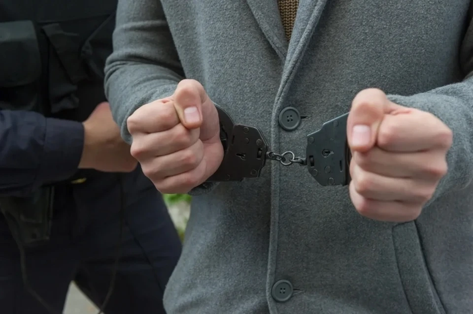 В Петербурге посадили в СИЗО на время следствия адвоката, пойманного на взятке в 9 миллионов рублей.
