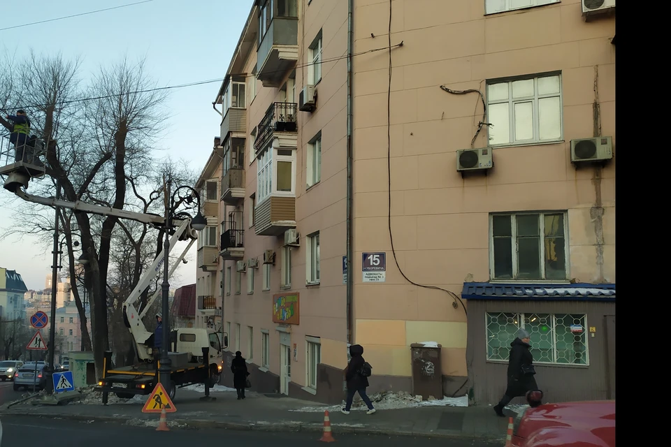 Специалисты уже приступили к ремонту поврежденной конструкции