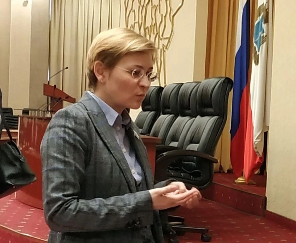 Директор гимназии воронеж. Директор 4 гимназии. Гимназия 4 Тюмень директор. Гимназия 3 Самара директор.
