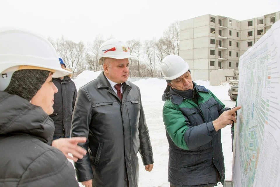 Сергей Цивилев побывал на стройплощадке ЖК «Кузнецкий» в Кемерове. ФОТО: пресс-служба администрации Правительства Кузбасса