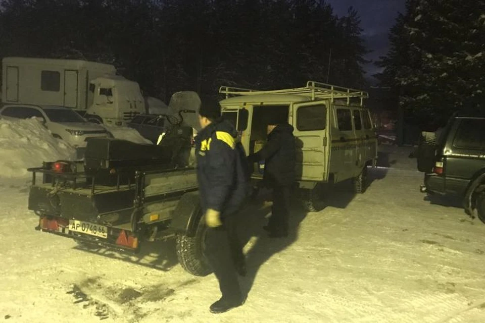 Пять спасателей отправились на север области для эвакуации женщины. Фото: ГУ МЧС по Свердловской области