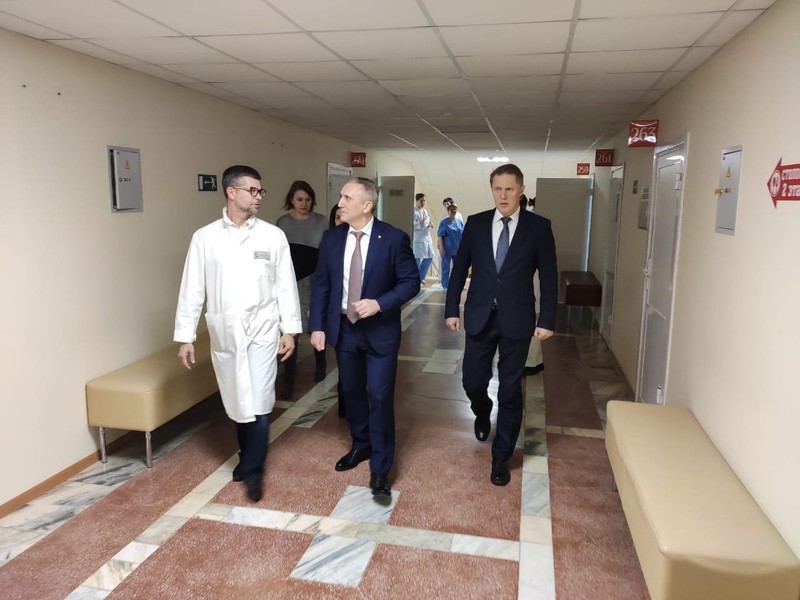 «Мы своих не бросаем»: Александр Моор прокомментировал размещение вывезенных из Китая граждан России
