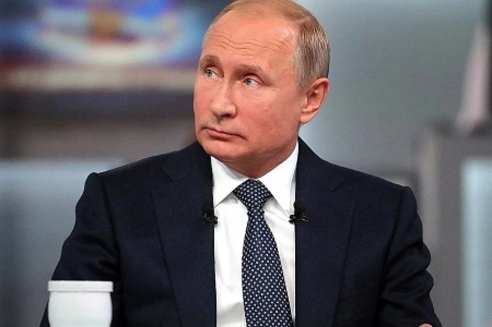 Путин снял с должности четырех генералов МВД и МЧС