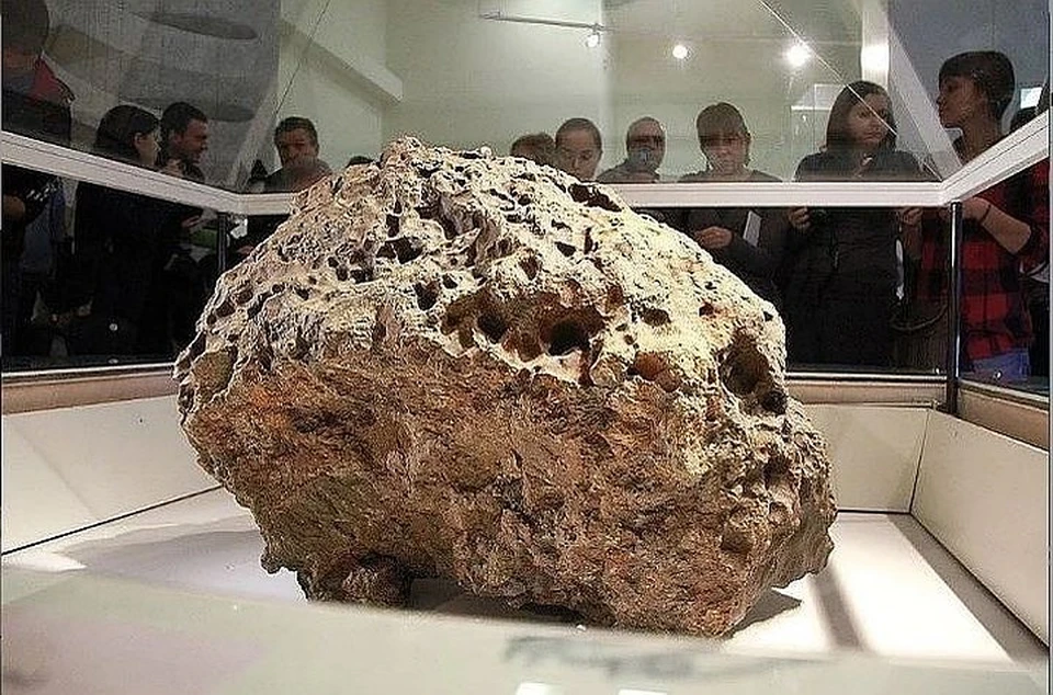 Самый крупный осколок как раз хранится в этом музее