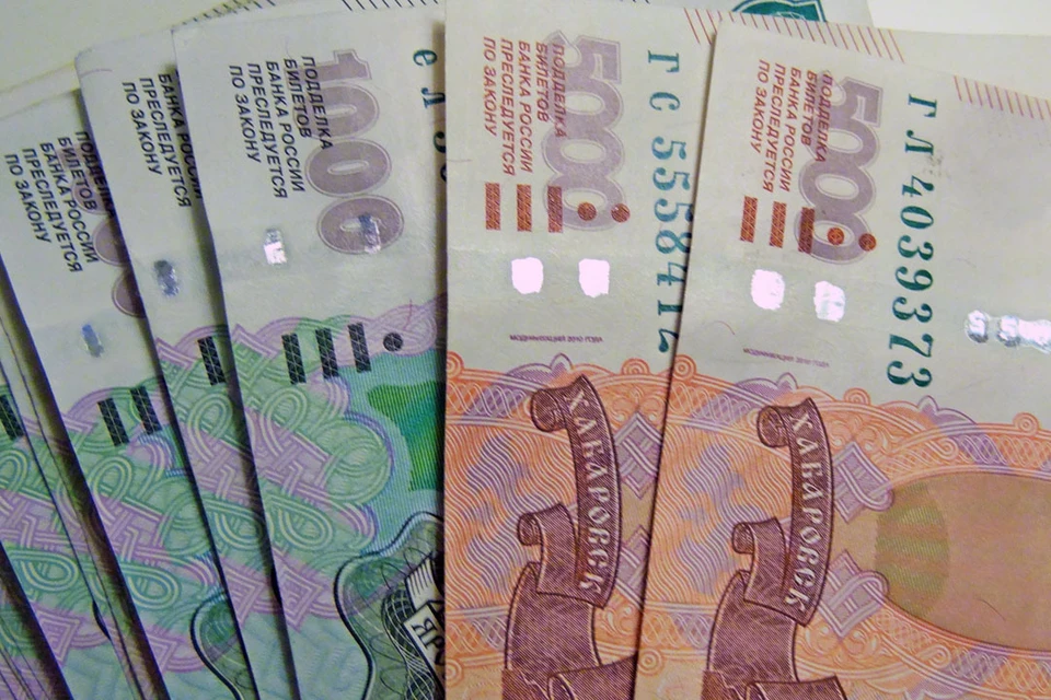 Более ста тысяч рублей лишилась тюменка после общения с лже-сотрудницей банка.
