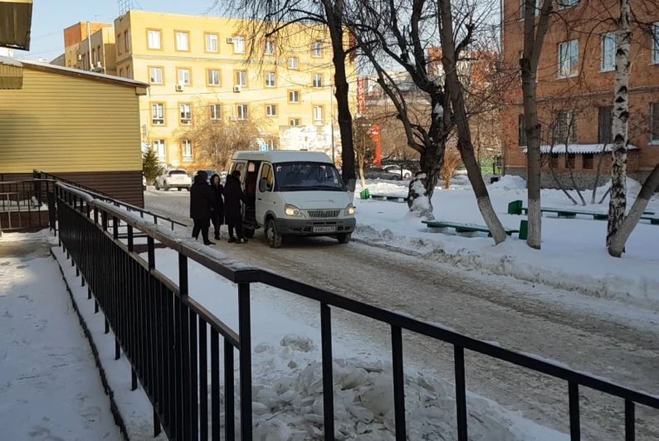 В Тюмени выписали молодых людей, которые контактировали с китаянкой с коронавирусом. Скриншот из видео оперативного штаба Тюменской области по профилактике коронавируса.