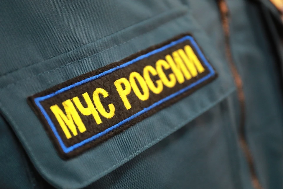 Под Хабаровском продолжаются поиски рыбаков, провалившихся под лед вместе с машиной