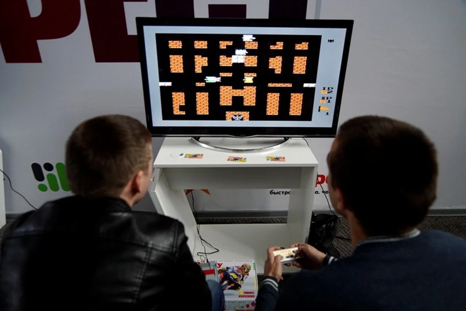 Получи приставку. Азартные игры подростки. Сдам приставку на час игр. Game News. Sparks Computer game.