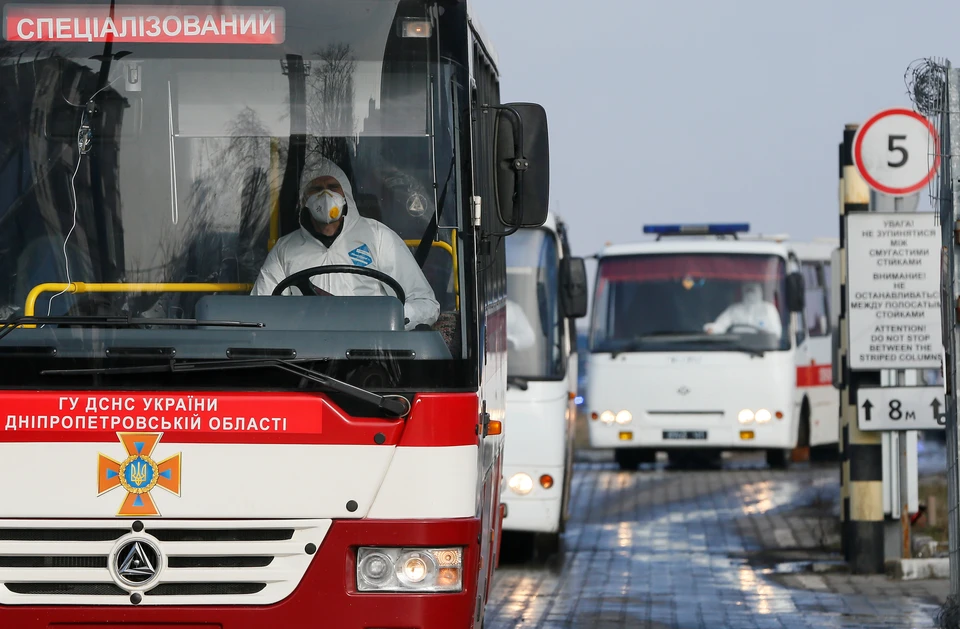 Украинцев эвакуировали из Китая самолетом