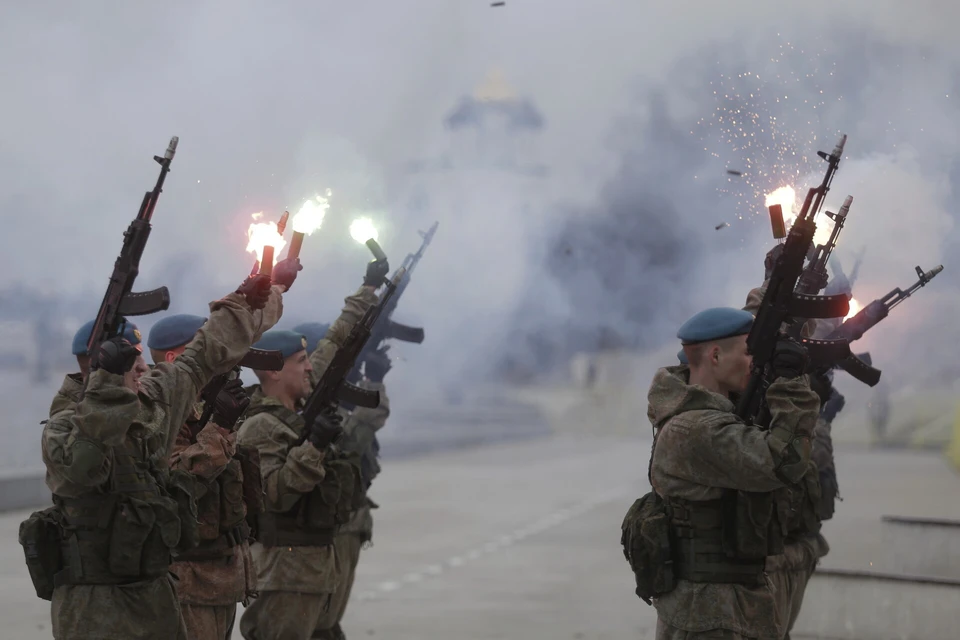 Наш фотокорреспондент отправился на праздник.