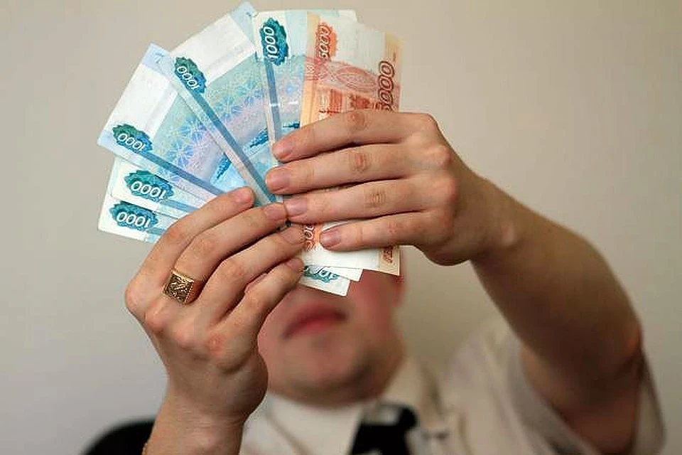 Снявшего деньги со счета пригласили в полицию.
