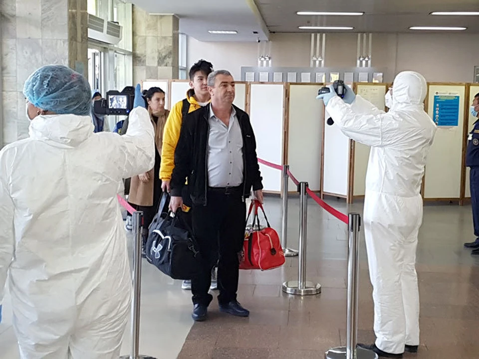 Власти рапортуют о принятии всех необходимых мер безопасности в аэропорту «Манас». Кыргызстанка поделилась своим опытом...