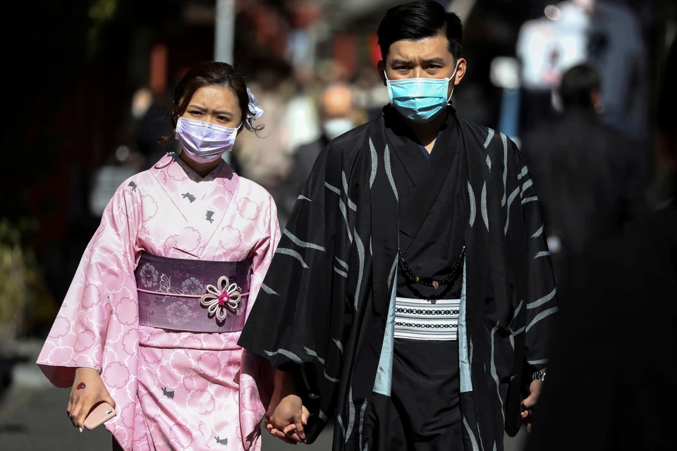 Власти Японии планируют запретить перепродажу медицинских масок