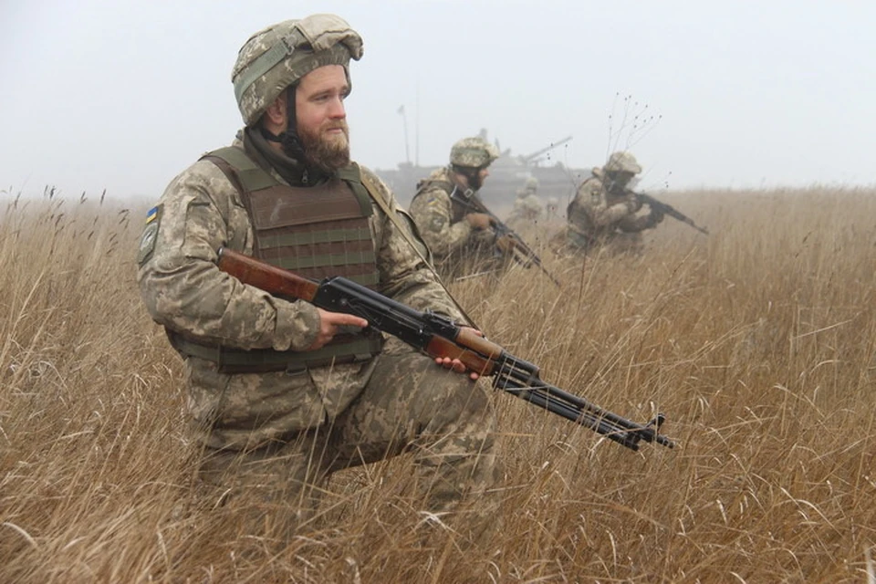 Украинские военные заняли оставленные позиции в районе Петровского и открыли огонь из стрелкового оружия. Фото: Пресс-центр штаба ООС