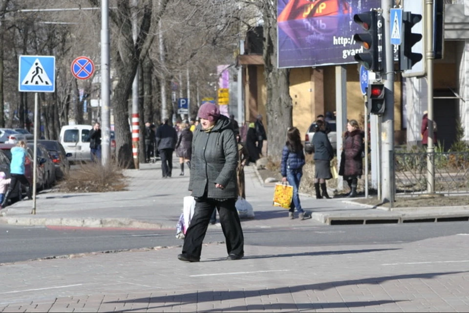 Пособие за пребывание на карантине получат только жители, которые застрахованы в Фонде социального страхования на случай временной нетрудоспособности и в связи с материнством